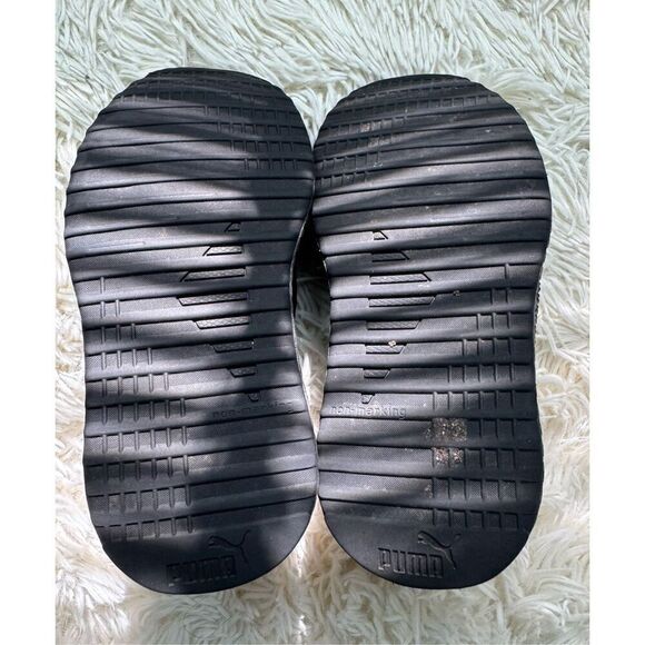 Black Boys Puma Sneakers Non Tie Size 11 - Picture 9 of 9